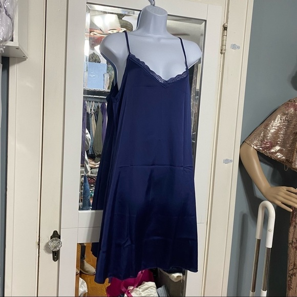 NWOT femofit satin slip dress or gown medium - Picture 3 of 5